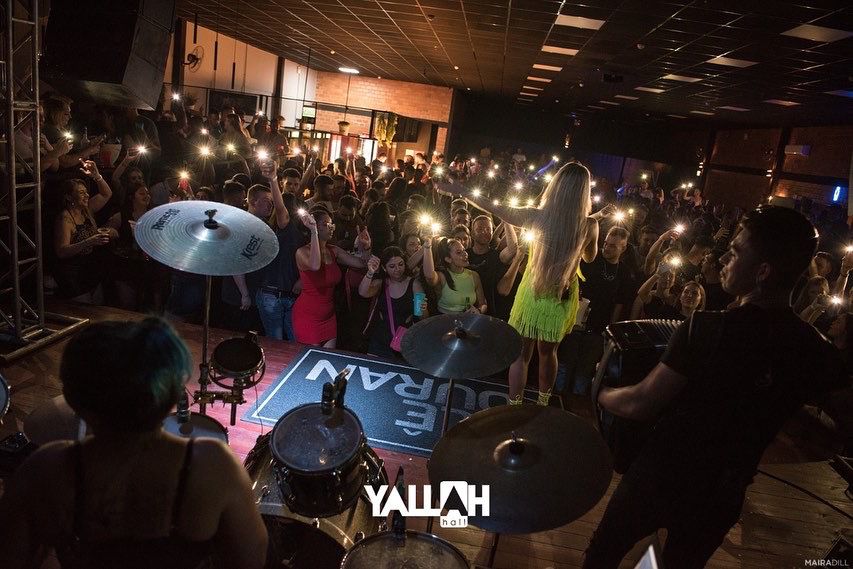 Show ao vivo no Yallah Hall